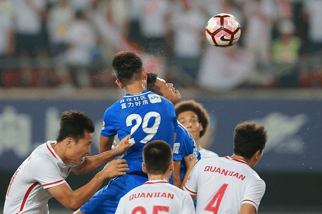 关于富德主场逼平鲁能，积分榜排名不变的信息