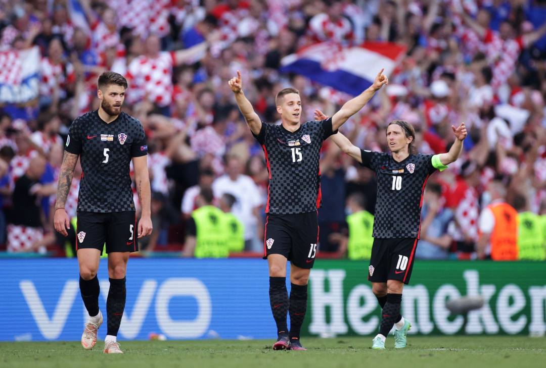 西班牙鏖战克罗地亚,加维点燃赛场 西班牙鏖战克罗地亚,加维点燃赛场