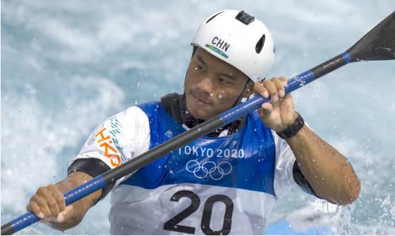 精湛技术实现突破,夺得金牌称雄赛场 精湛技术实现突破,夺得金牌称雄赛场