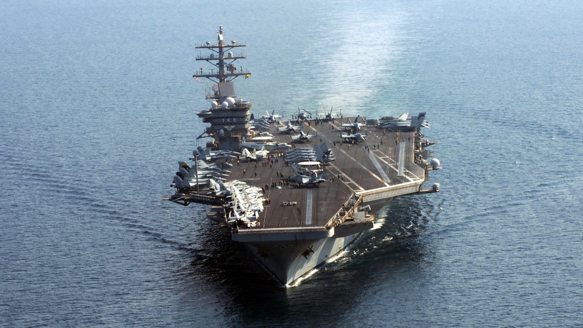 双线狂飙，从苏格兰逆转马赛，到基米希F1争冠，悬念如何在同一夜共生？